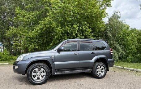 Toyota Land Cruiser Prado 120 рестайлинг, 2005 год, 1 300 000 рублей, 2 фотография