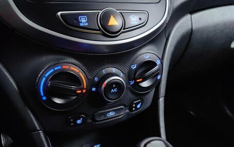 Hyundai Solaris II рестайлинг, 2014 год, 985 000 рублей, 15 фотография