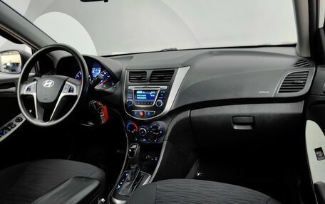 Hyundai Solaris II рестайлинг, 2014 год, 985 000 рублей, 13 фотография