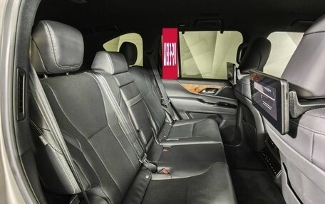 Lexus LX, 2022 год, 12 799 000 рублей, 16 фотография