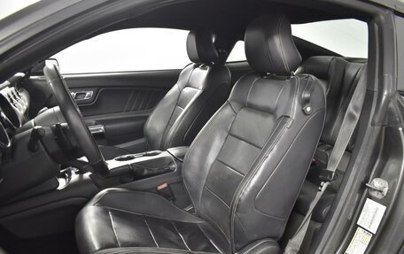 Ford Mustang VI рестайлинг, 2015 год, 2 194 900 рублей, 15 фотография