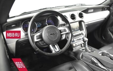 Ford Mustang VI рестайлинг, 2015 год, 2 194 900 рублей, 11 фотография