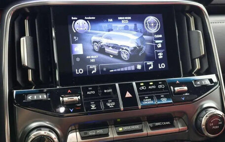 Lexus LX, 2023 год, 13 724 039 рублей, 9 фотография