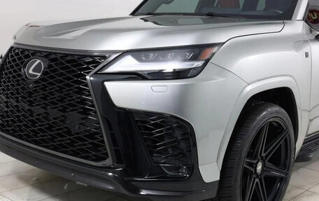 Lexus LX, 2023 год, 13 724 039 рублей, 28 фотография