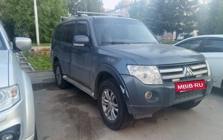 Mitsubishi Pajero IV, 2007 год, 950 000 рублей, 3 фотография