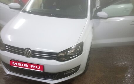 Volkswagen Polo VI (EU Market), 2014 год, 850 000 рублей, 3 фотография