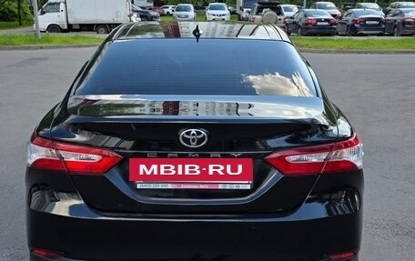 Toyota Camry, 2021 год, 1 900 000 рублей, 11 фотография