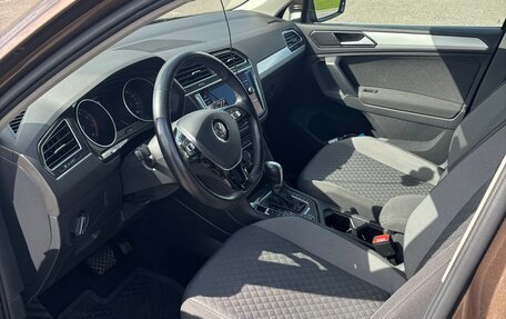 Volkswagen Tiguan II, 2018 год, 3 200 000 рублей, 10 фотография