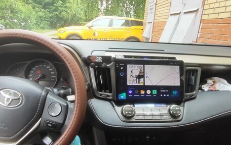 Toyota RAV4, 2014 год, 1 800 000 рублей, 5 фотография