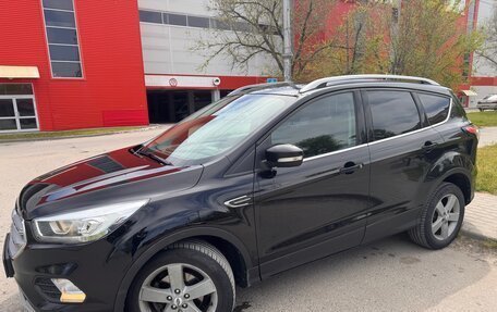 Ford Kuga III, 2018 год, 1 750 000 рублей, 2 фотография