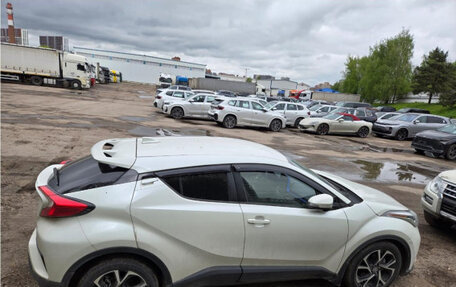 Toyota C-HR I рестайлинг, 2021 год, 2 650 000 рублей, 3 фотография