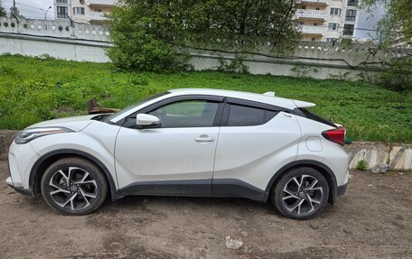Toyota C-HR I рестайлинг, 2021 год, 2 650 000 рублей, 2 фотография