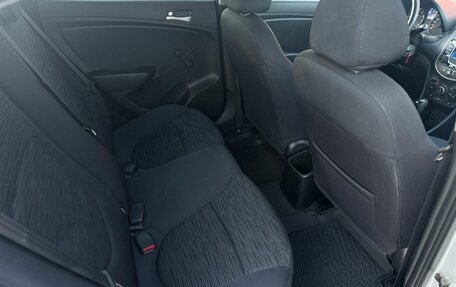 Hyundai Solaris II рестайлинг, 2014 год, 1 050 000 рублей, 12 фотография