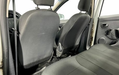 Renault Logan II, 2015 год, 545 000 рублей, 11 фотография