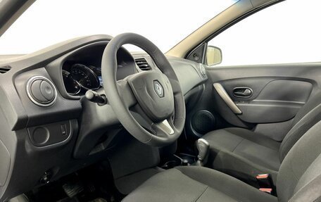 Renault Logan II, 2015 год, 545 000 рублей, 10 фотография