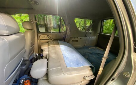 Toyota Sequoia II рестайлинг, 2002 год, 1 050 000 рублей, 6 фотография