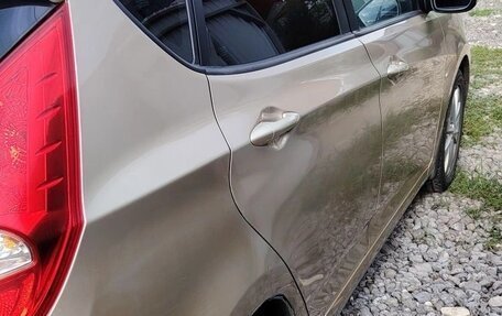 Hyundai Solaris II рестайлинг, 2013 год, 850 000 рублей, 2 фотография