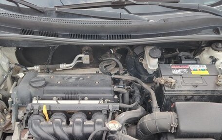 Hyundai Solaris II рестайлинг, 2013 год, 850 000 рублей, 8 фотография