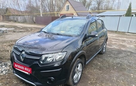 Renault Sandero II рестайлинг, 2017 год, 880 000 рублей, 2 фотография