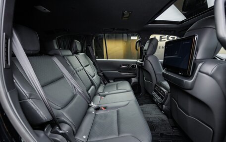 Toyota Land Cruiser, 2026 год, 15 800 000 рублей, 19 фотография