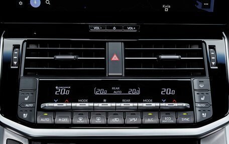 Toyota Land Cruiser, 2026 год, 15 800 000 рублей, 31 фотография