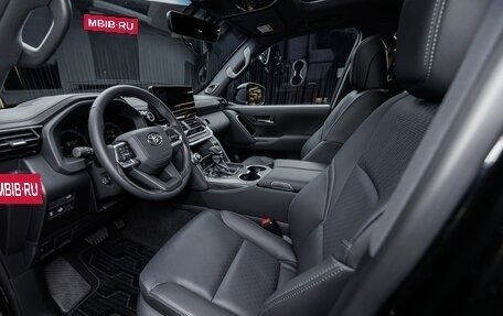 Toyota Land Cruiser, 2026 год, 15 800 000 рублей, 13 фотография