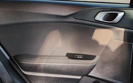 KIA cee'd III, 2019 год, 950 000 рублей, 12 фотография