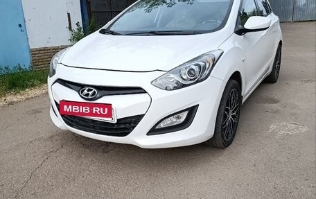 Hyundai i30 II рестайлинг, 2013 год, 1 090 000 рублей, 2 фотография