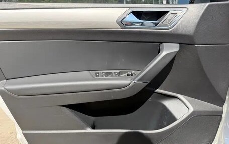 Volkswagen Touran III, 2022 год, 2 000 000 рублей, 17 фотография