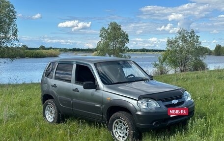 Chevrolet Niva I рестайлинг, 2010 год, 375 000 рублей, 6 фотография