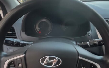 Hyundai Solaris II рестайлинг, 2013 год, 820 000 рублей, 7 фотография