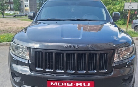 Jeep Grand Cherokee, 2012 год, 1 330 000 рублей, 2 фотография