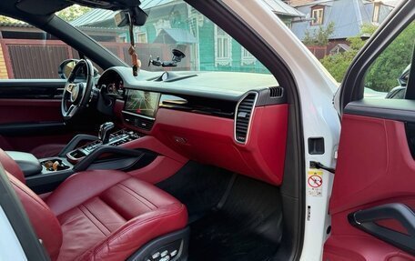 Porsche Cayenne III, 2018 год, 5 850 000 рублей, 10 фотография