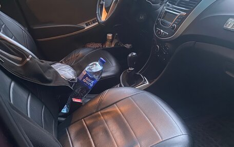 Hyundai Solaris II рестайлинг, 2014 год, 850 000 рублей, 3 фотография