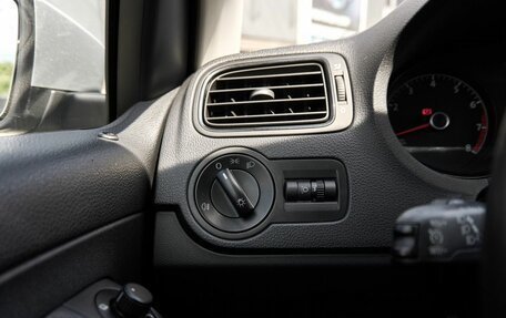 Volkswagen Polo VI (EU Market), 2019 год, 1 093 650 рублей, 13 фотография