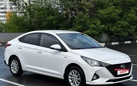 Hyundai Solaris II рестайлинг, 2021 год, 1 555 000 рублей, 3 фотография