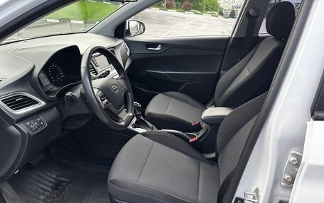 Hyundai Solaris II рестайлинг, 2021 год, 1 555 000 рублей, 16 фотография