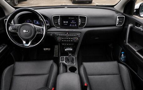KIA Sportage IV рестайлинг, 2018 год, 1 790 000 рублей, 11 фотография