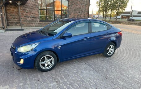Hyundai Solaris II рестайлинг, 2012 год, 670 000 рублей, 2 фотография