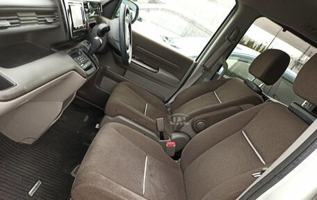 Honda Stepwgn IV, 2017 год, 1 850 000 рублей, 15 фотография