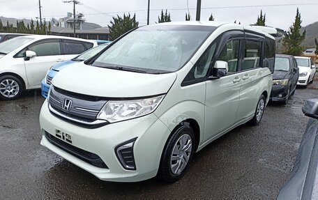 Honda Stepwgn IV, 2017 год, 1 850 000 рублей, 14 фотография