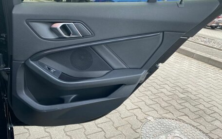 BMW 1 серия, 2019 год, 2 279 000 рублей, 15 фотография