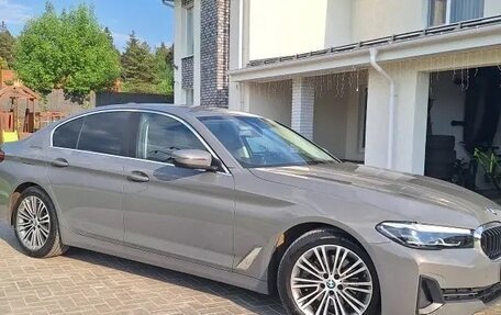 BMW 5 серия, 2020 год, 4 450 000 рублей, 2 фотография