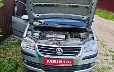 Volkswagen Touran III, 2008 год, 700 000 рублей, 6 фотография