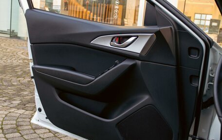 Mazda 3, 2018 год, 1 355 000 рублей, 12 фотография