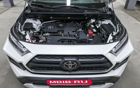 Toyota RAV4, 2024 год, 3 849 000 рублей, 10 фотография