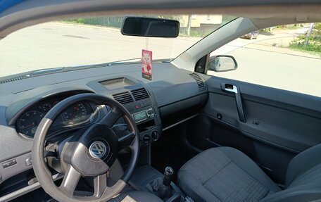 Volkswagen Polo IV рестайлинг, 2005 год, 260 000 рублей, 10 фотография