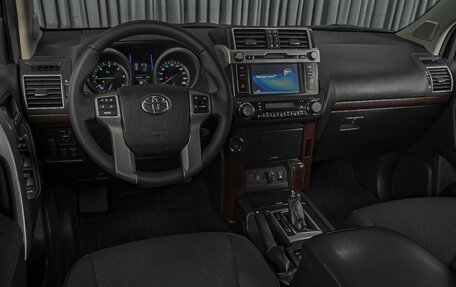 Toyota Land Cruiser Prado 150 рестайлинг 2, 2014 год, 2 620 000 рублей, 6 фотография