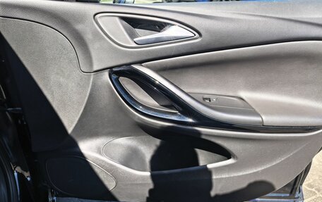 Opel Astra K, 2017 год, 1 429 000 рублей, 13 фотография