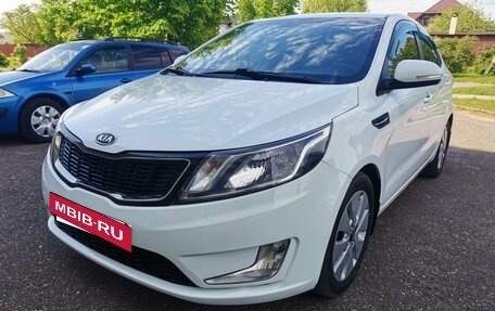 KIA Rio III рестайлинг, 2012 год, 830 000 рублей, 2 фотография